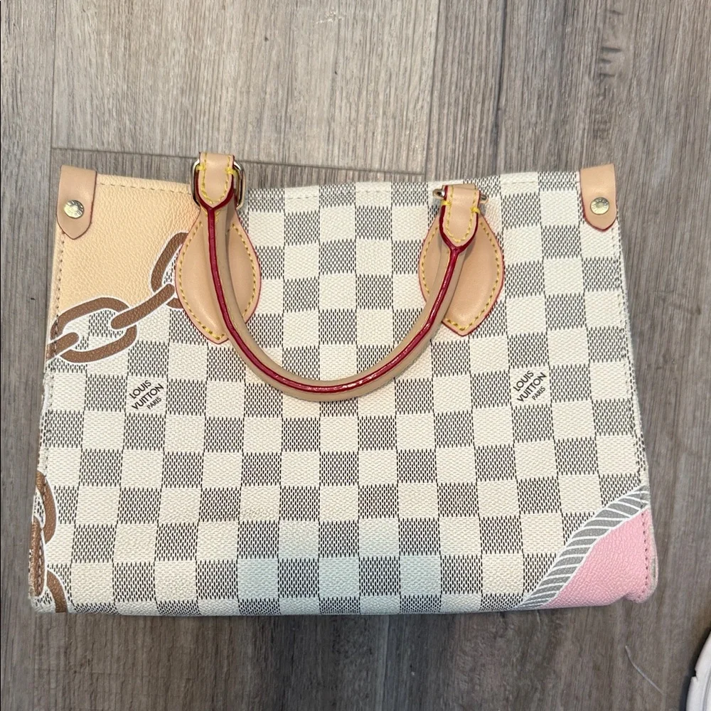 Louis Vuitton OnTheGo MM - Picture 7 of 16